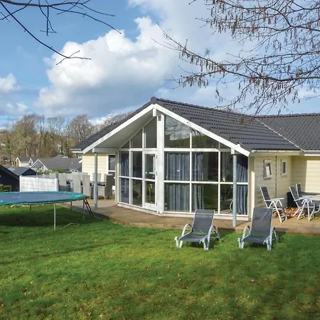 Five-bedroom Holiday In Aabenraa