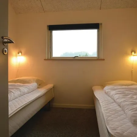 Tatil Evi Five-bedroom Holiday In Aabenraa